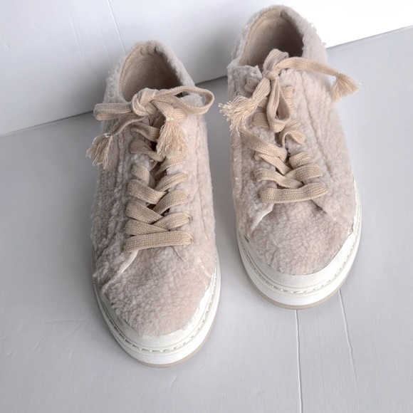 ZARA Woman Cream Ecru Shearling Faux Fur Platform Sneakers Size 7/37 NWOT - Picture 2 of 7